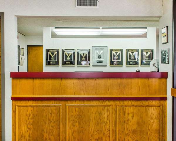  - Econo Lodge Mifflintown