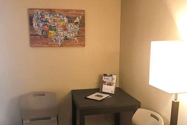  - Econo Lodge Mifflintown