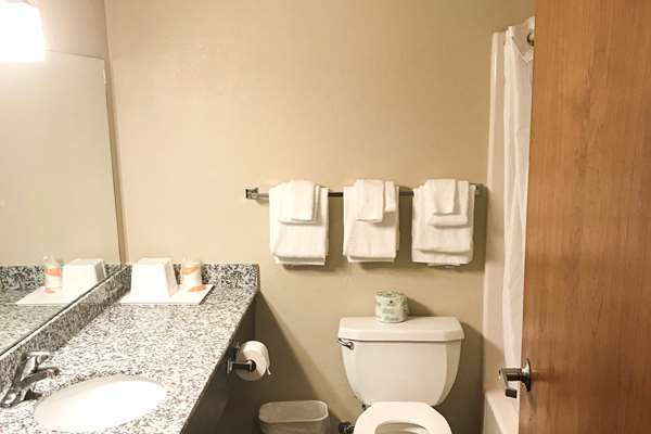  - Econo Lodge Mifflintown