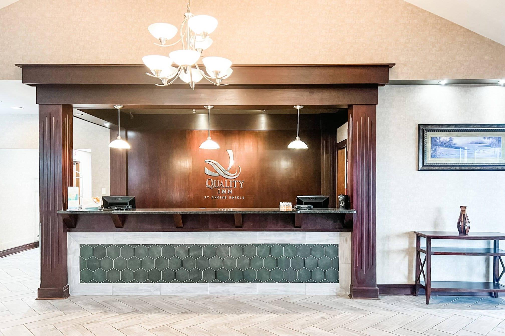 Front desk | Quality Inn