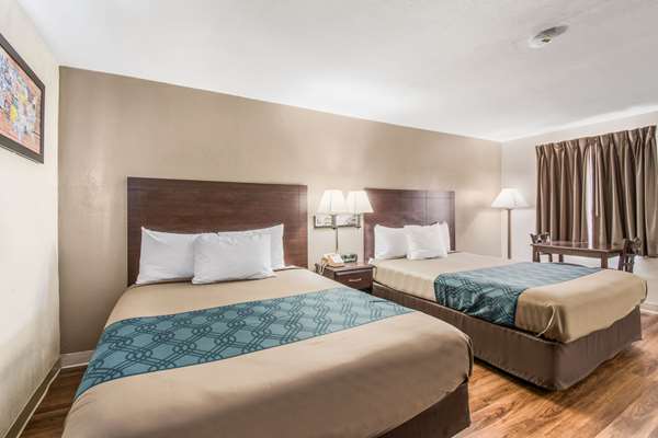  - Econo Lodge Mechanicsburg - I-76, Exit 236