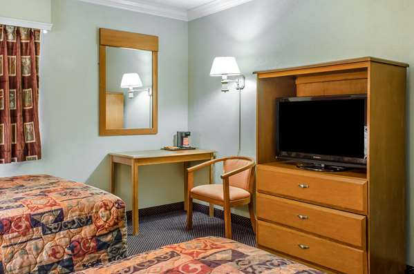  - Rodeway Inn Allentown - I-78, Exit 57