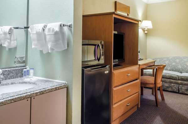  - Rodeway Inn Allentown - I-78, Exit 57