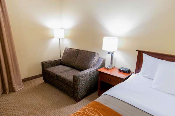 Suite - Comfort Inn New Holland
