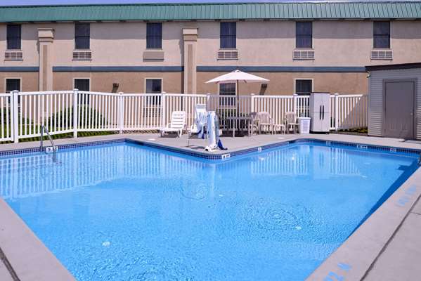 Pool - Quality Inn Selinsgrove
