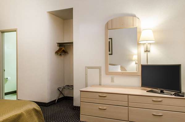  - Rodeway Inn State College