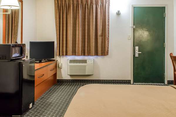  - Rodeway Inn State College