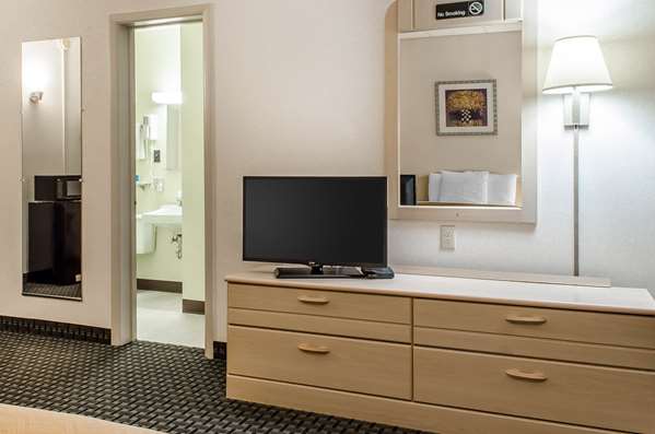  - Rodeway Inn State College