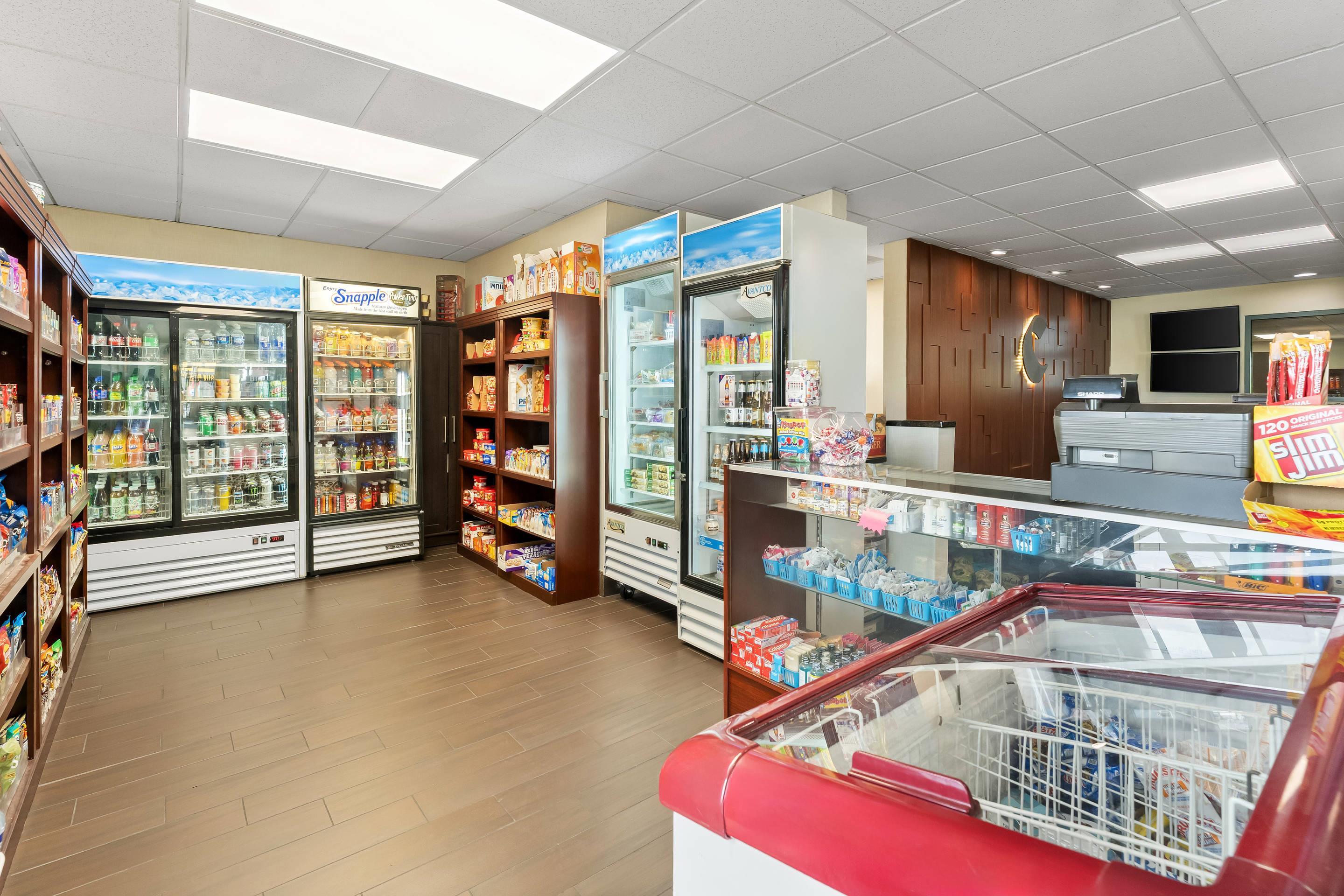 Hotel marketplace | Comfort Suites Bethlehem Near Lehigh University and LVI Airport