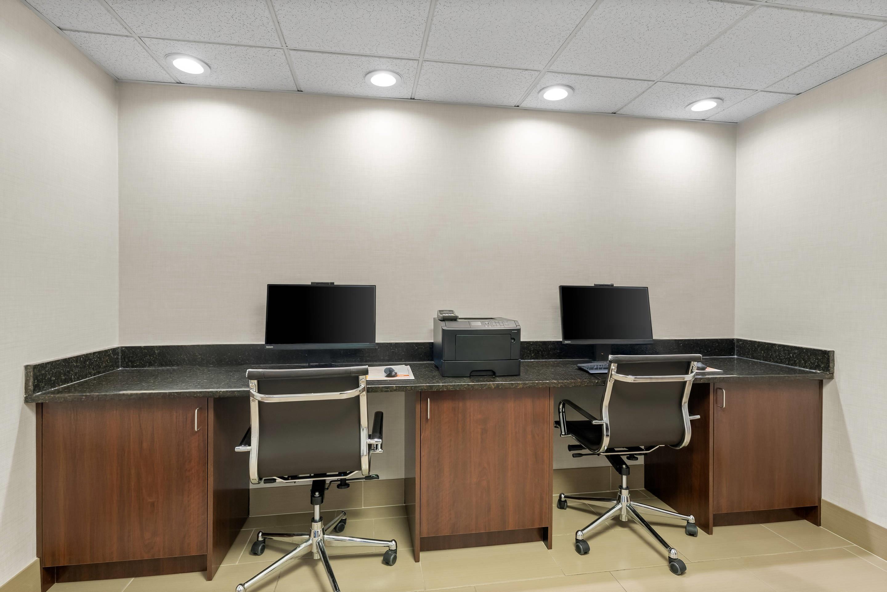 Business center | Comfort Suites Bethlehem Near Lehigh University and LVI Airport