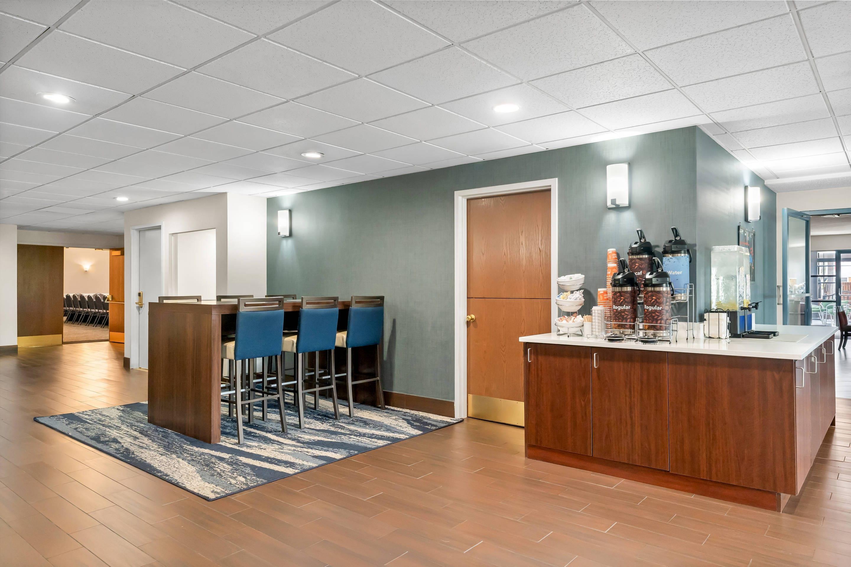 Coffee area | Comfort Suites Bethlehem Near Lehigh University and LVI Airport