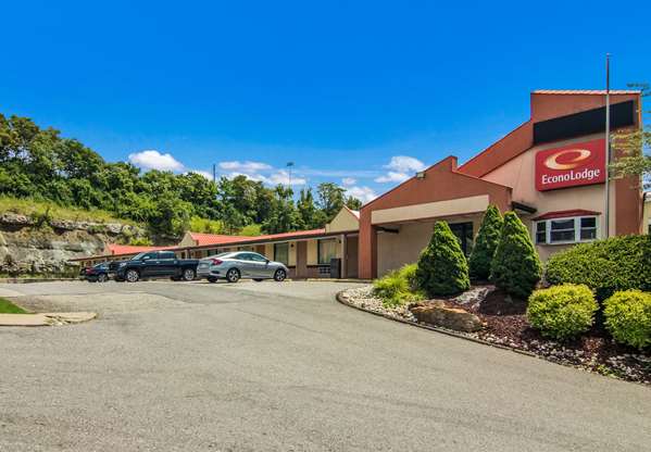 Exterior view - Econo Lodge Pittsburgh - I-79, Exit 60