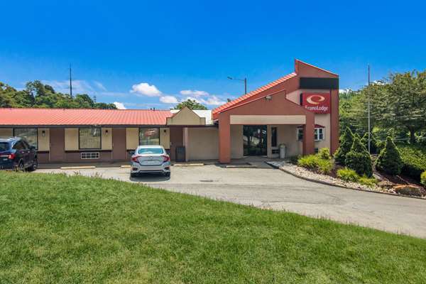 Exterior view - Econo Lodge Pittsburgh - I-79, Exit 60