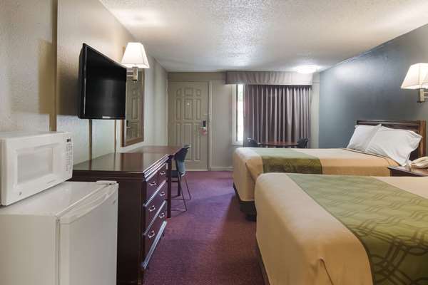  - Econo Lodge Pittsburgh - I-79, Exit 60