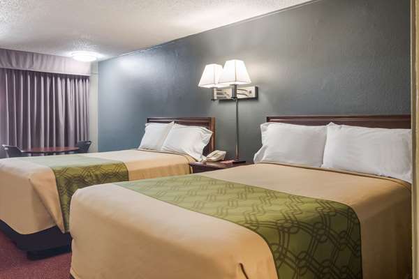  - Econo Lodge Pittsburgh - I-79, Exit 60