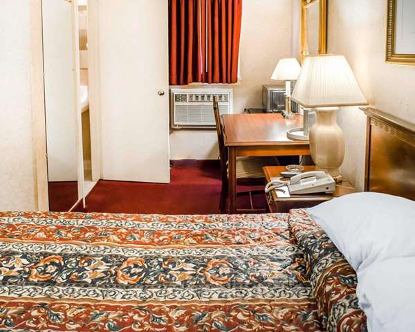  - Rodeway Inn Dillsburg