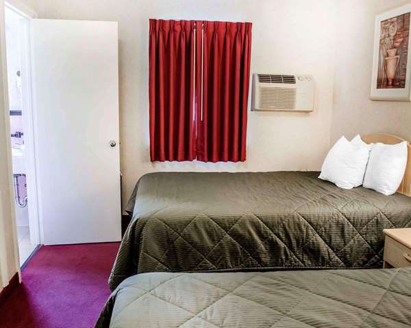  - Rodeway Inn Dillsburg