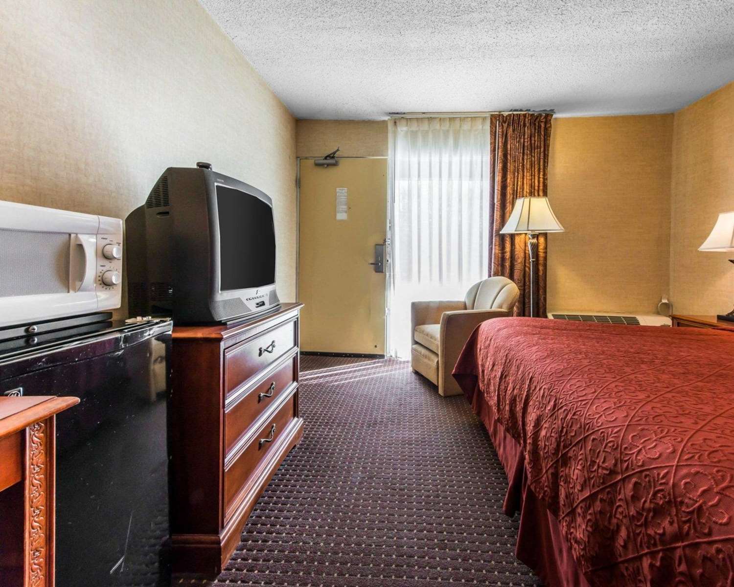 Quality Inn & Suites Erie, PA See Discounts