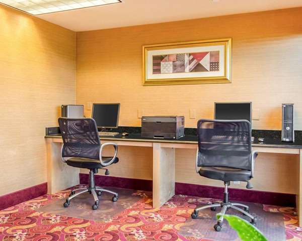 Conference Area - Comfort Inn & Suites York - I-83, Exit 22