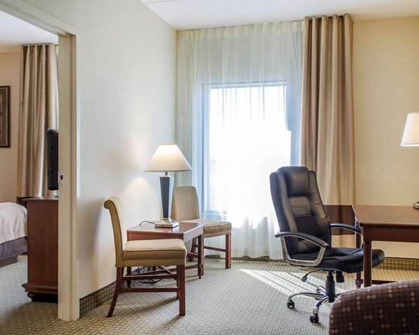 Suite - Comfort Inn & Suites York - I-83, Exit 22