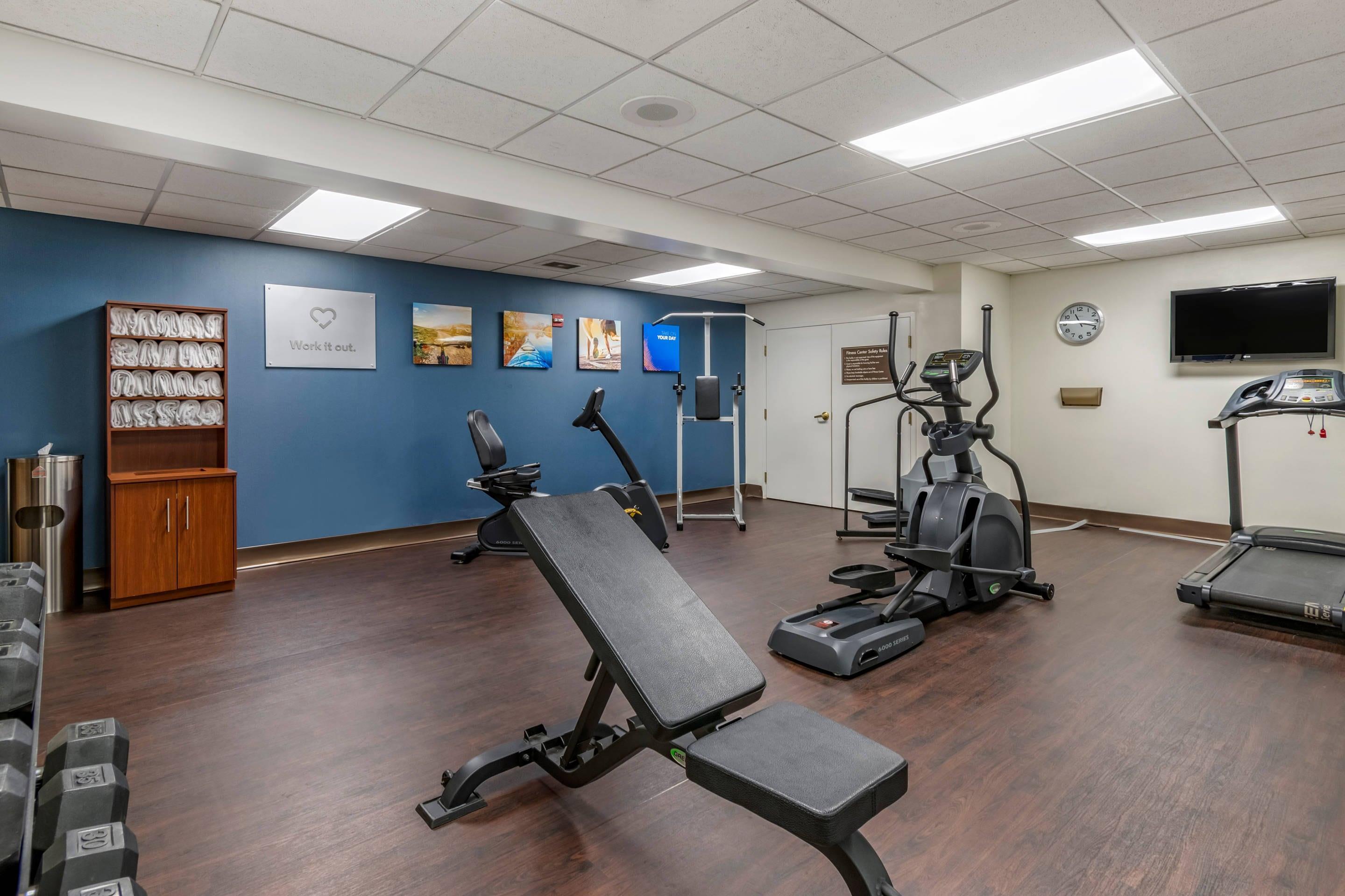 Fitness center | Comfort Suites Downtown Carlisle