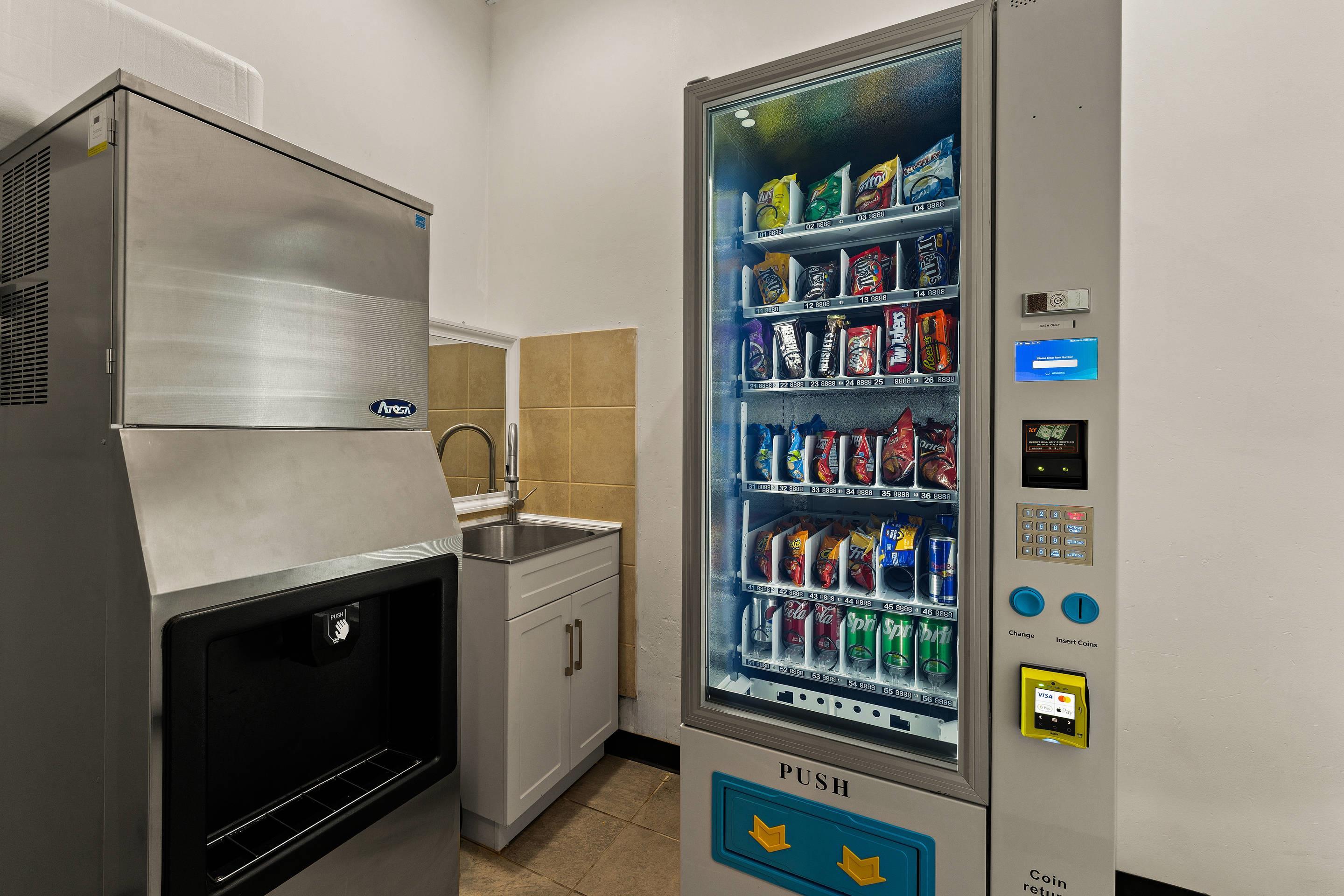 Hotel vending area | Quality Inn Center City