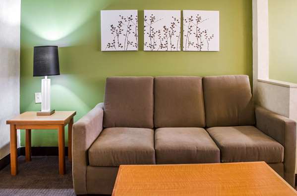 Suite - Sleep Inn & Suites Bensalem - I-276, Exit 351 & 352