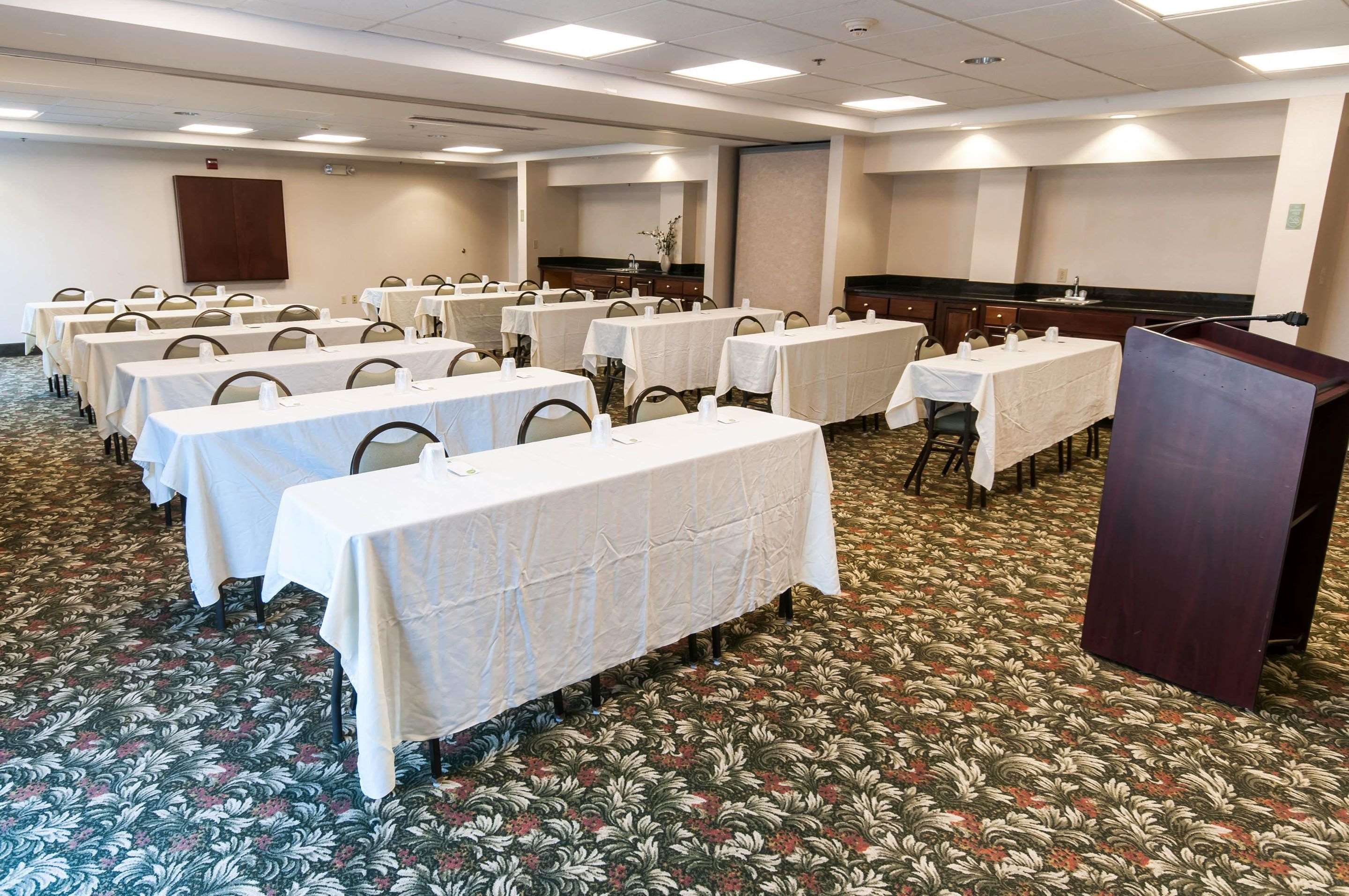 Banquetmeeting room | Comfort Inn & Suites Mount Pocono