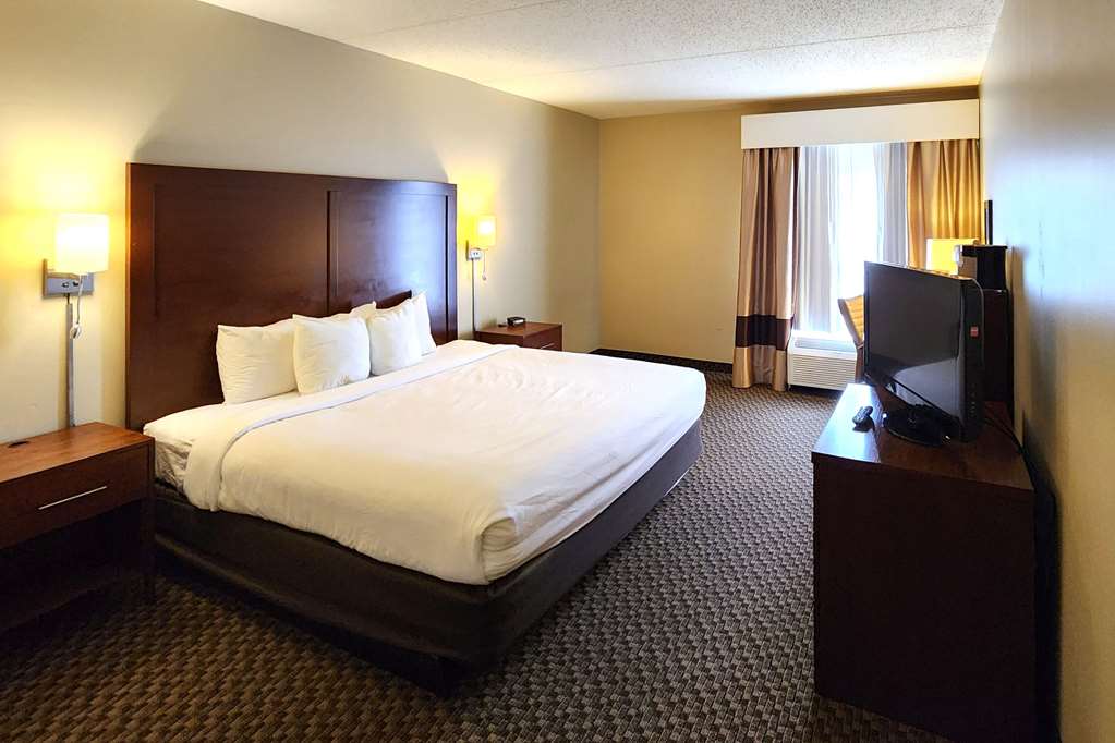 COMFORT INN AND SUITES NEAR POCONO, photo 3