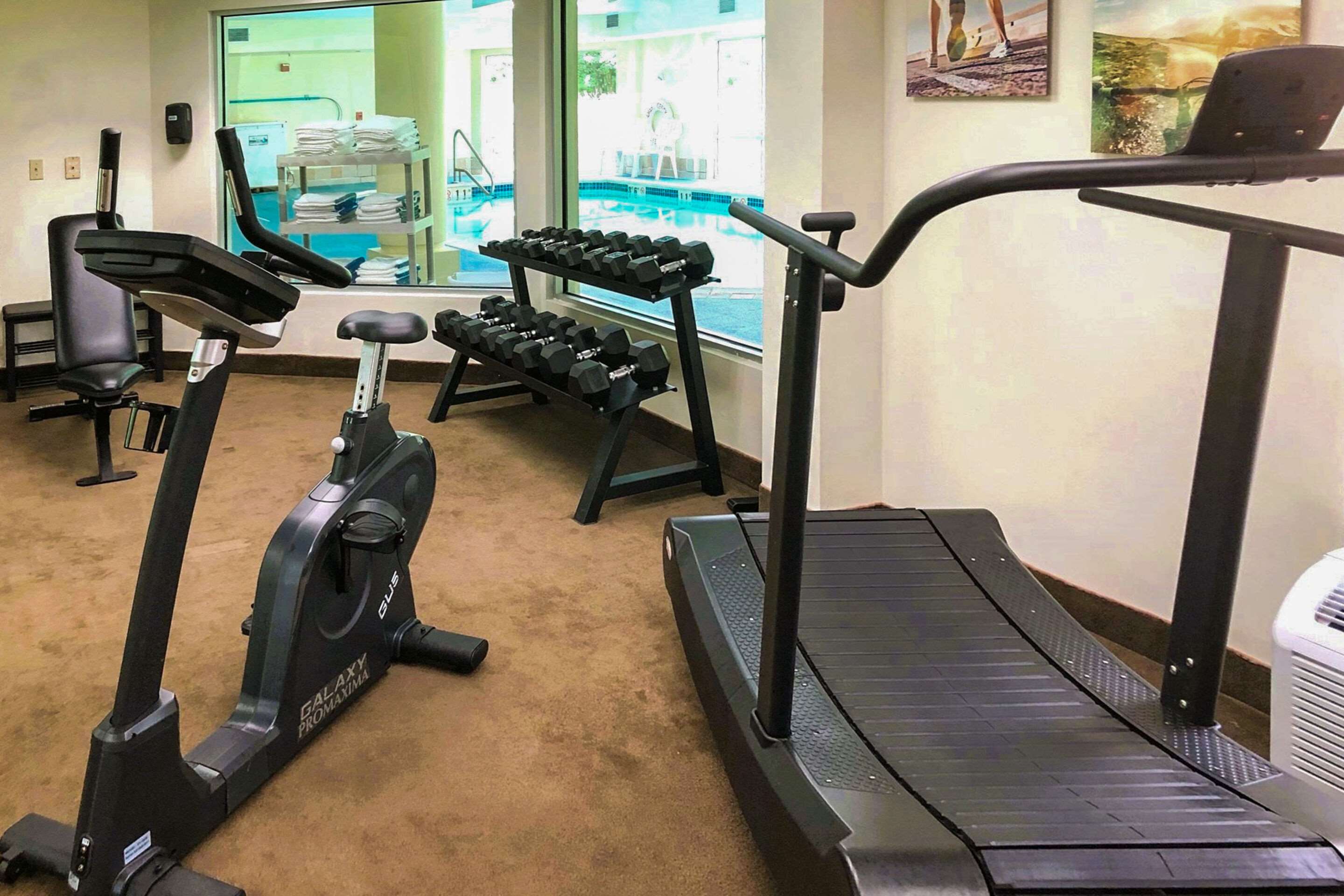 Fitness center | Comfort Inn & Suites Mount Pocono