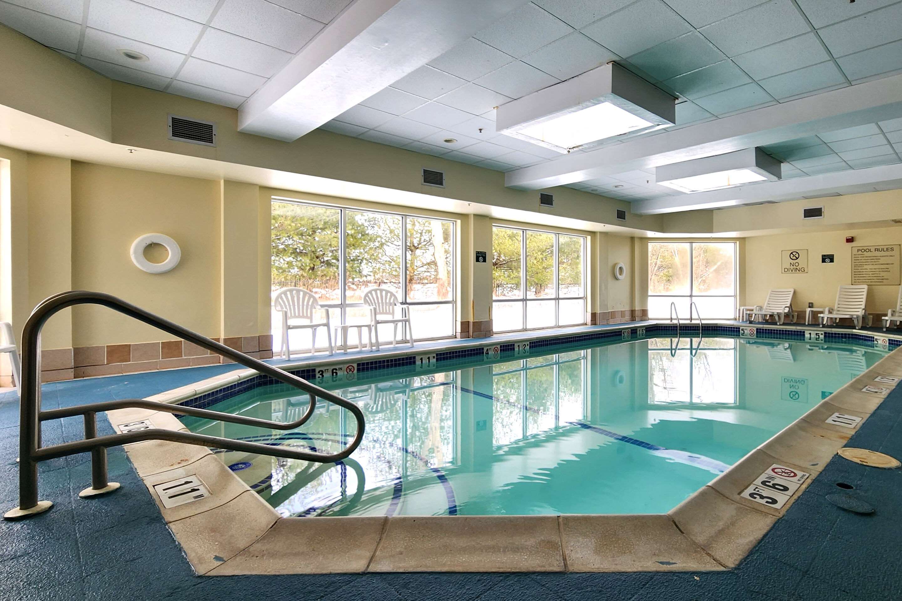 Indoor pool | Comfort Inn & Suites Mount Pocono