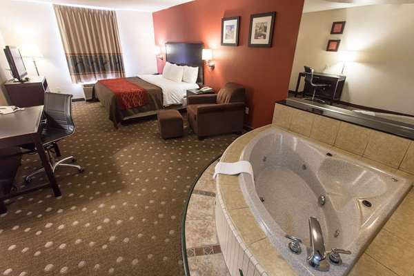 Suite - Comfort Inn Pittsburgh - I-79, Exit 60