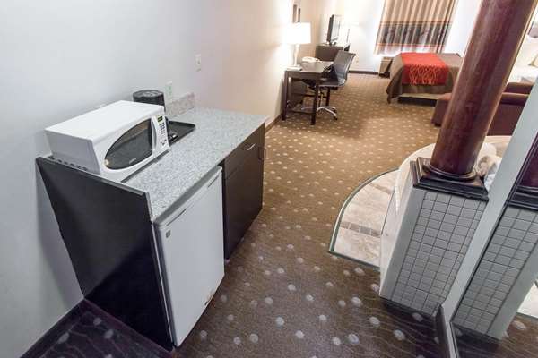 Suite - Comfort Inn Pittsburgh - I-79, Exit 60