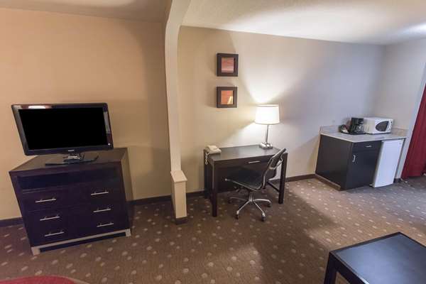 Suite - Comfort Inn Pittsburgh - I-79, Exit 60