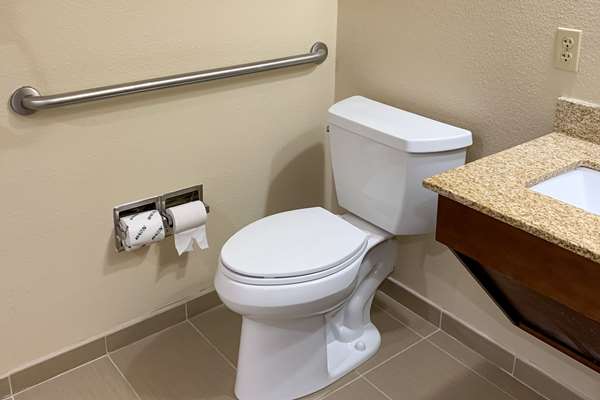 Suite - Comfort Inn Pittsburgh - I-79, Exit 60