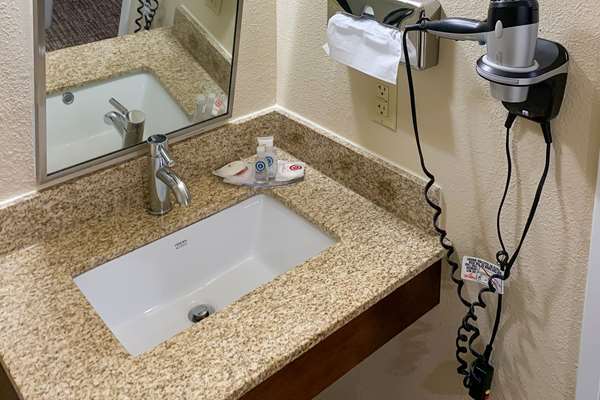 Suite - Comfort Inn Pittsburgh - I-79, Exit 60
