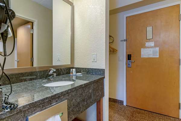  - Comfort Inn Mechanicsburg