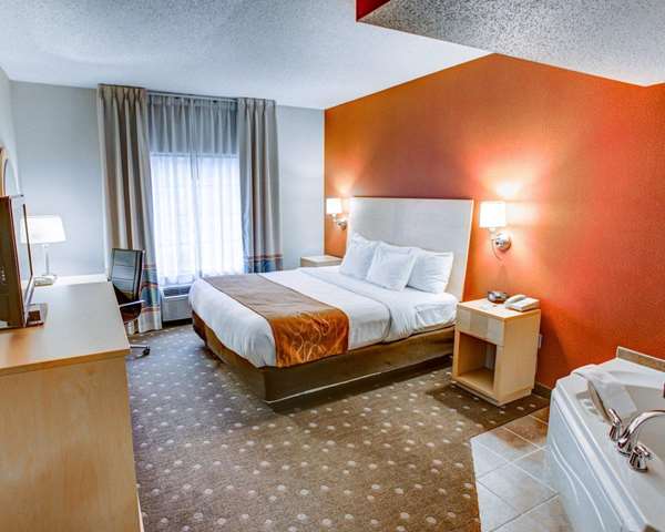  - Comfort Suites Coraopolis