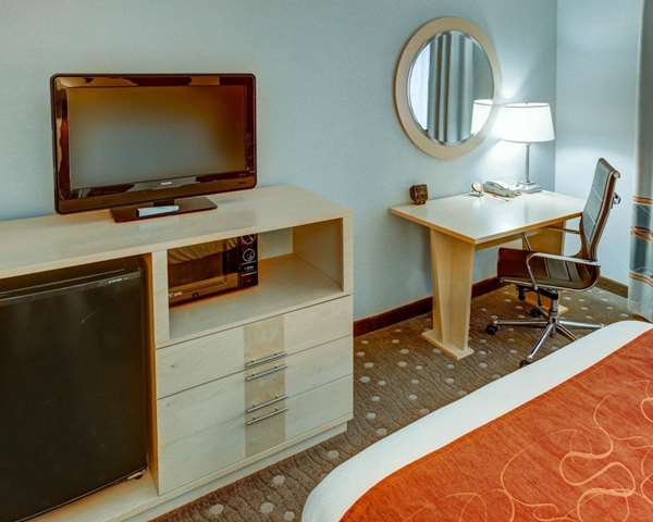  - Comfort Suites Coraopolis