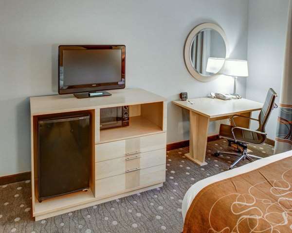  - Comfort Suites Coraopolis