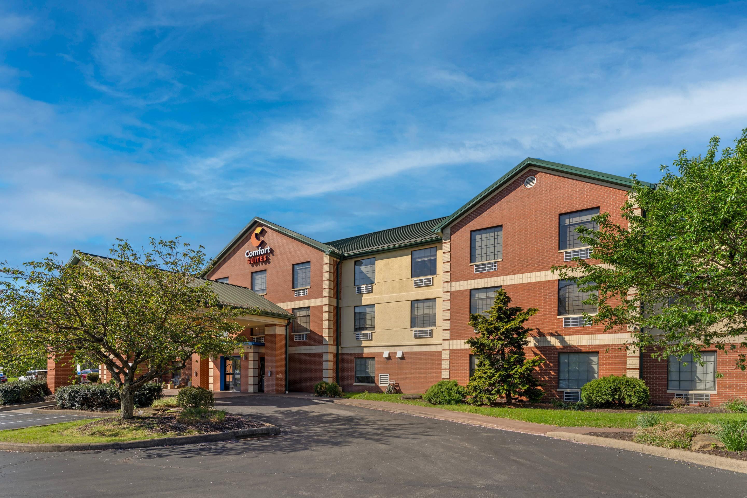 Hotel exterior | Comfort Suites Coraopolis