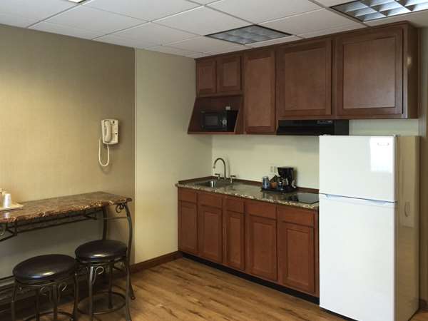 Suite - Quality Inn & Conference Center Franklin