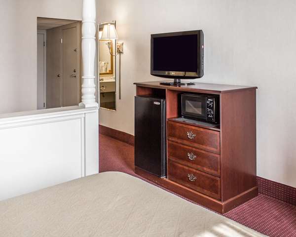 Suite - Quality Inn & Conference Center Franklin