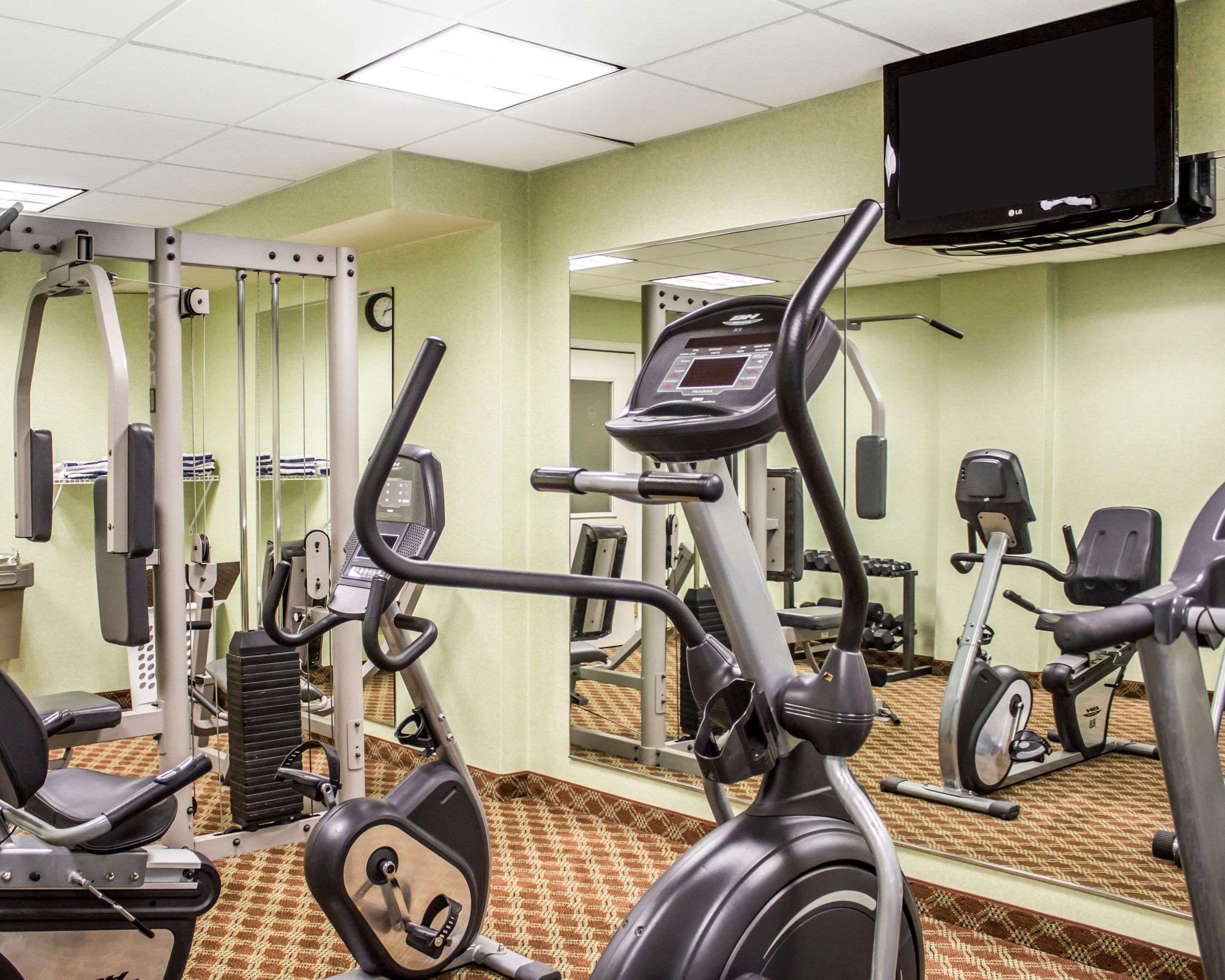 Exercise room with television