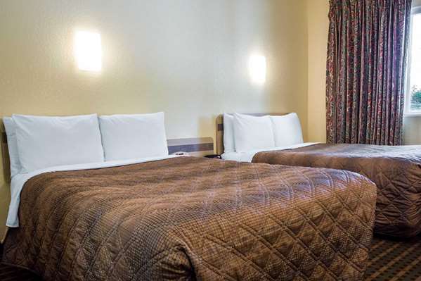  - Econo Lodge Meadville