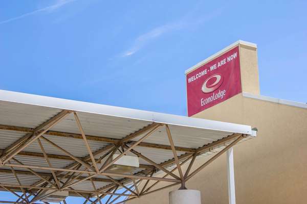 Exterior view - Econo Lodge Meadville