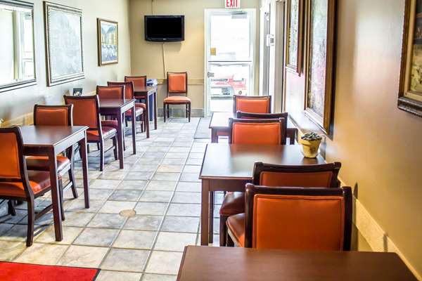 Amenities - Econo Lodge Meadville