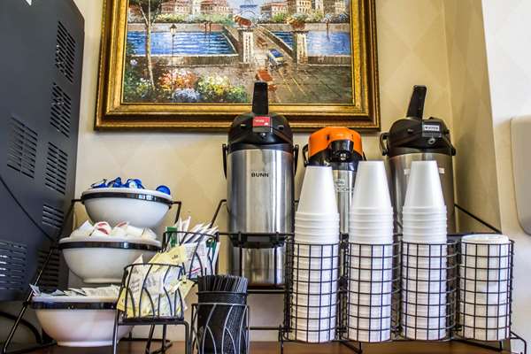 Amenities - Econo Lodge Meadville