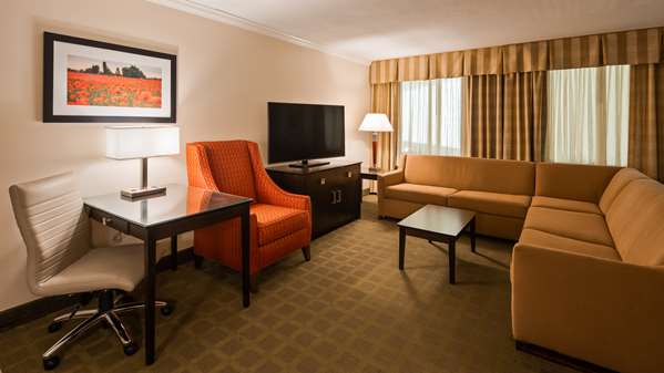  - Best Western Plus White Bear Country Inn
