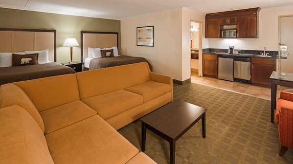  - Best Western Plus White Bear Country Inn
